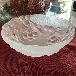 Mikasa Bountiful Cherries 9” Serving Bowl